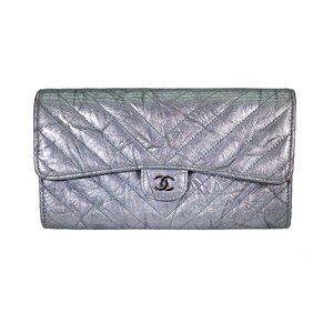 Chanel Silver Chevron Quilted Patent Leather L Gusset Flap Long Wallet 2018